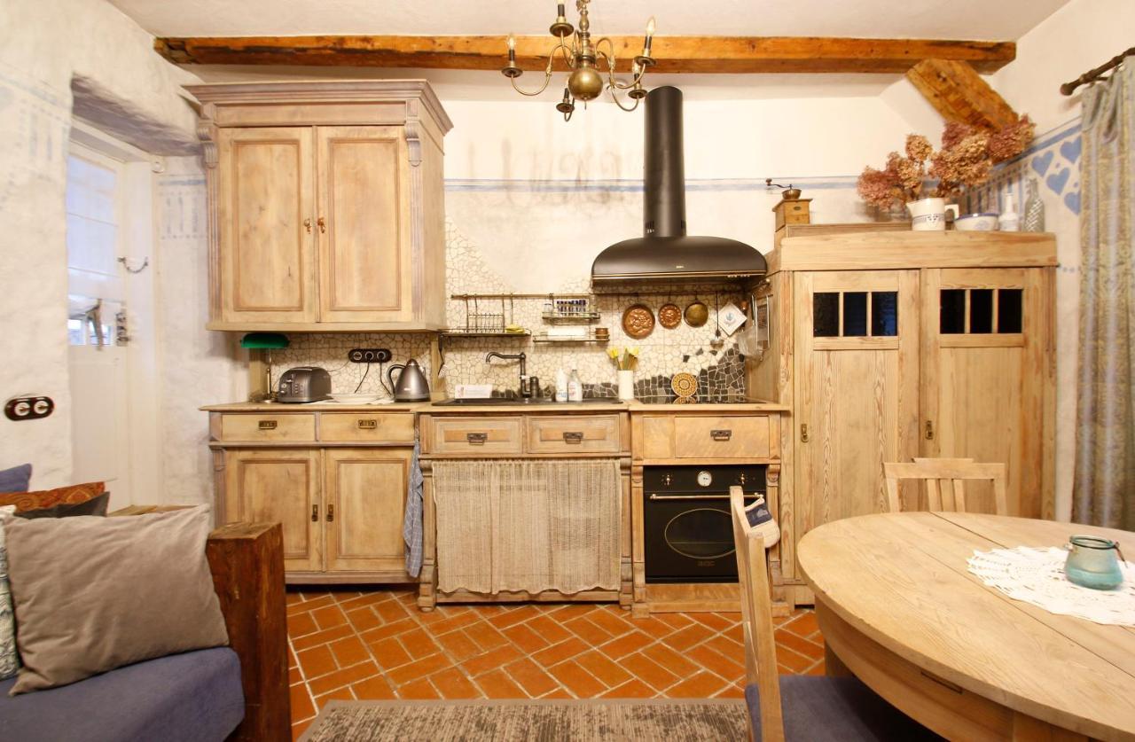 Old Town Fairytale, 2 Bedrooms And Terrace, Tartu Home エクステリア 写真