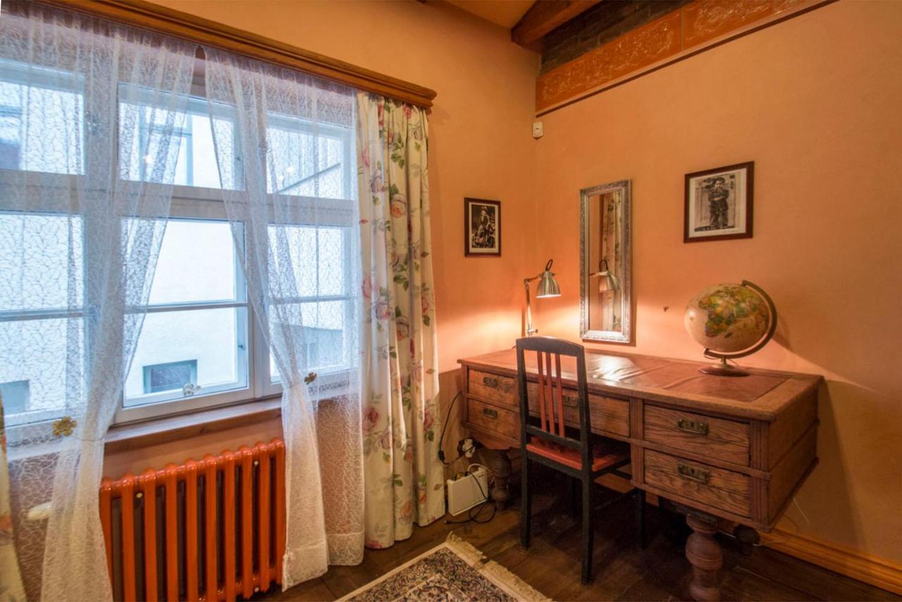 Old Town Fairytale, 2 Bedrooms And Terrace, Tartu Home エクステリア 写真