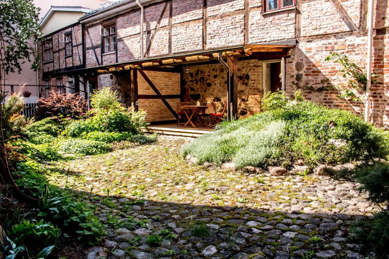 Old Town Fairytale, 2 Bedrooms And Terrace, Tartu Home エクステリア 写真