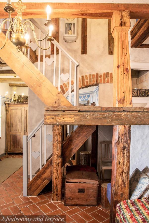 Old Town Fairytale, 2 Bedrooms And Terrace, Tartu Home エクステリア 写真